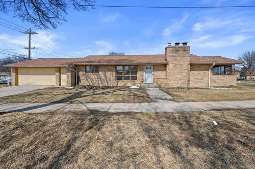 6500 W Glendale Avenue, Milwaukee, WI, 53218 | Card Image