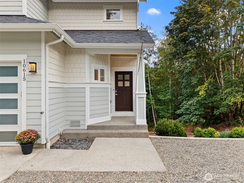 10615 33rd Avenue Ct Nw, Gig Harbor, WA, 98332-8913 | Card Image