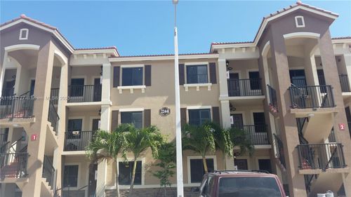5-22441 Sw 88th Pl, Cutler Bay, FL, 33190-2039 | Card Image
