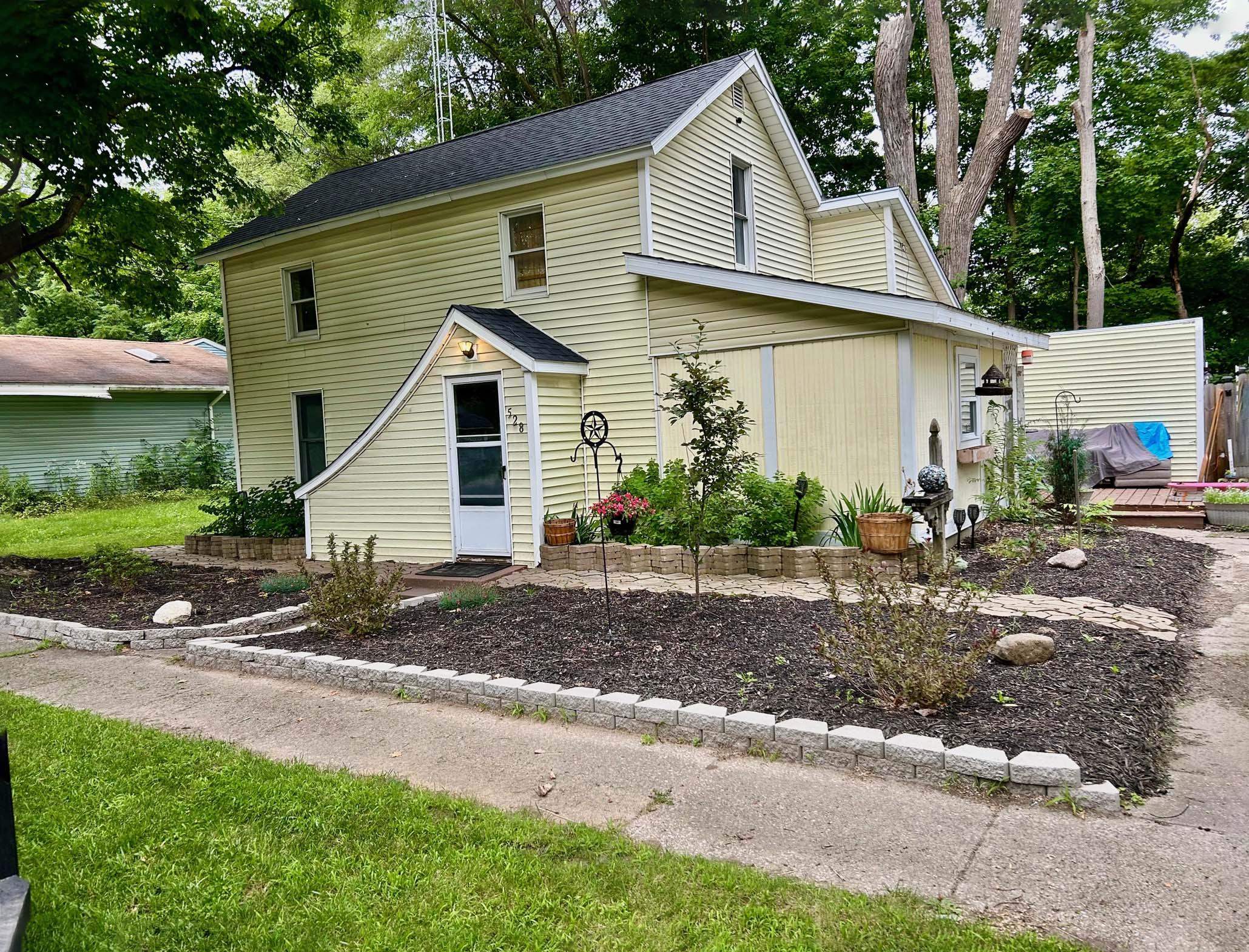 Line St, Chesaning, MI 48616