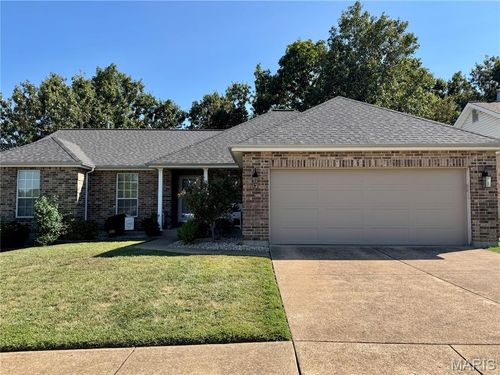 2924 Woodbridge Estates Dr, Oakville, MO, 63129-5742 | Card Image