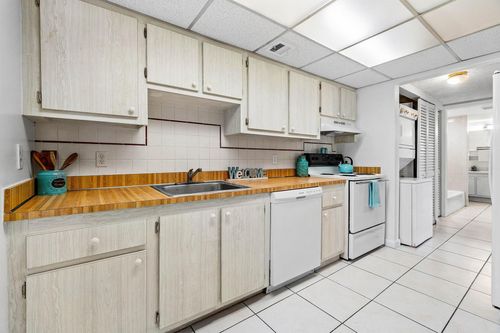 apt-3-1876 Fairview Villas Dr, Palm Springs, FL, 33406-6664 | Card Image