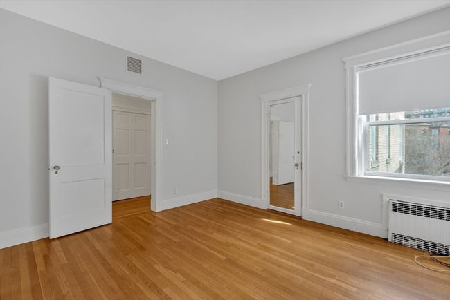 APT-3 - 24 Dean Rd, Condo with 2 bedrooms, 2 bathrooms and 2 parking in Brookline MA | Image 26