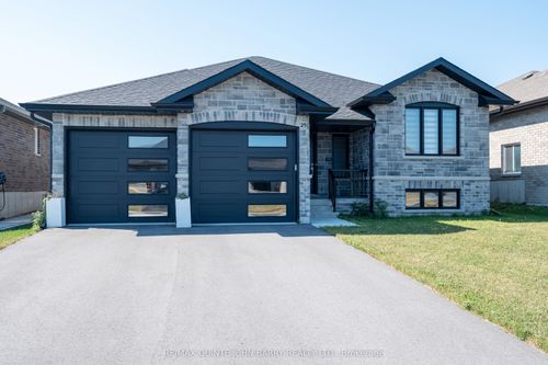 29 Cattail Cres, Trenton, ON, K8V0J3 | Card Image