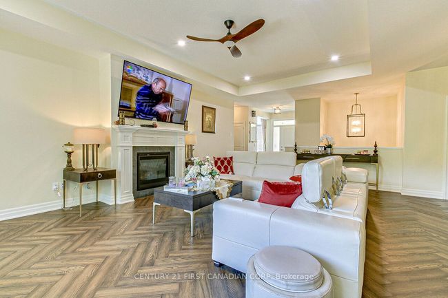 2129 Lockwood Cres, House other with 2 bedrooms, 2 bathrooms and 2 parking in Mount Brydges ON | Image 17