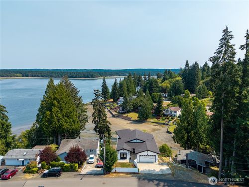 2142 Island Dr, Olympia, WA, 98502-9711 | Card Image