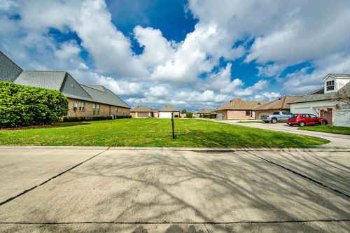 137 Rue St Rachel, Houma, LA, 70360-5959 | Card Image