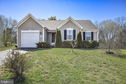 121 Equinox Way W, MARTINSBURG, WV, 25401-5101 | Card Image