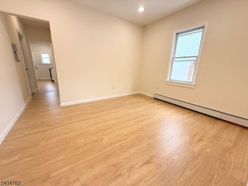 356 Carnegie Pl, Vauxhall, NJ, 07088-1305 | Card Image