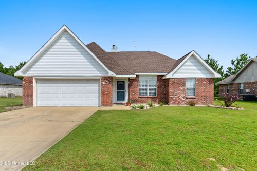 2301 Paula Cir, Ocean Springs, MS, 39564-5674 | Card Image