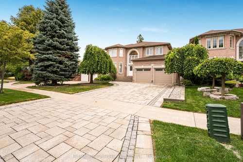 53 Linwood Ave, Scarborough, ON, M1S1H3 | Card Image