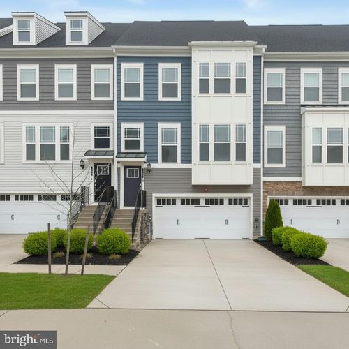 304 Sweetbay Rd, ESSEX, MD, 21221-2158 | Card Image