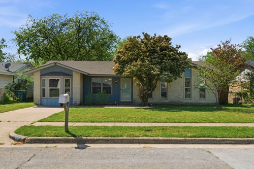 728 Lisa Lane, Cedar Hill, TX, 75104 | Card Image
