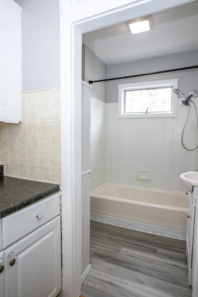 6 Elm St S, House other with 3 bedrooms, 1 bathrooms and 2 parking in Barre MA | Image 18