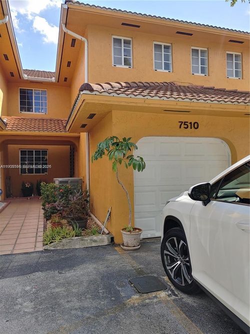 7510-7510 Nw 175th St, Hialeah, FL, 33015-7149 | Card Image