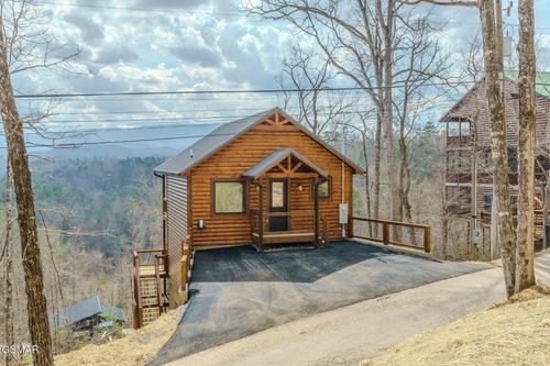1829 Fantasy Way, Sevierville, TN, 37876 | Card Image