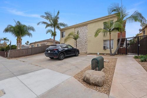 unit-5-4483 Winona Avenue, San Diego, CA, 92115 | Card Image