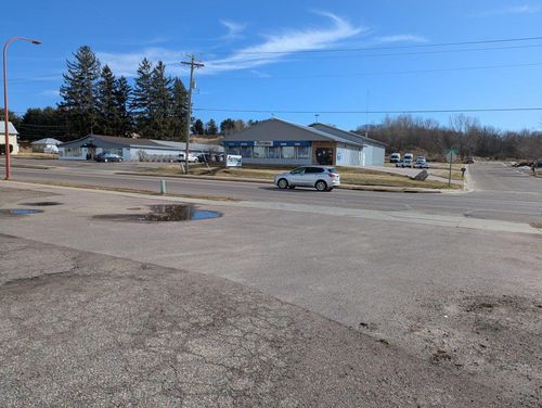 721 South Blvd, Baraboo, WI, 53913-2720 | Card Image