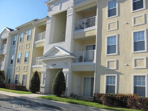 102-8215 Green Parrot Rd, JACKSONVILLE, FL, 32256-3284 | Card Image
