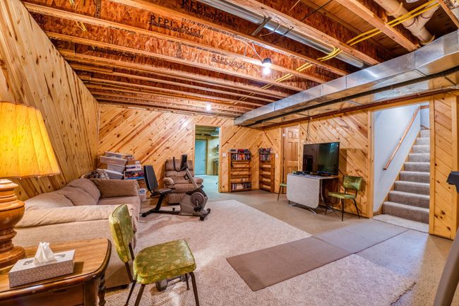 Family Room 2 | Image 43