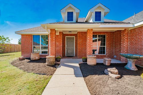 108 Shelby Dr, Fate, TX, 75189-8233 | Card Image