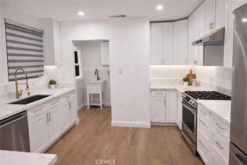 1726 W 52nd St, Los Angeles, CA, 90062-2346 | Card Image