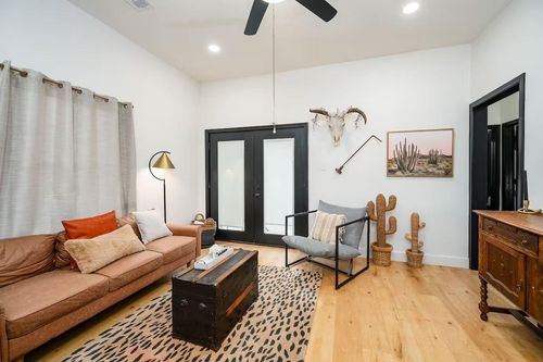 502 Dark St, Brenham, TX, 77833-4228 | Card Image