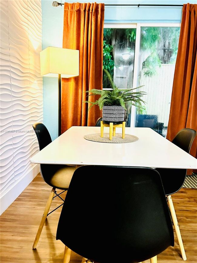 1011 - 1011 Nw 7 Th Ave, Townhouse with 2 bedrooms, 2 bathrooms and null parking in Miami FL | Image 6