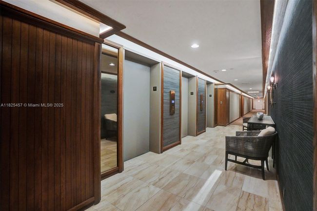 APT-1009 - 1000 Quayside Ter, Condo with 2 bedrooms, 2 bathrooms and null parking in Miami FL | Image 22