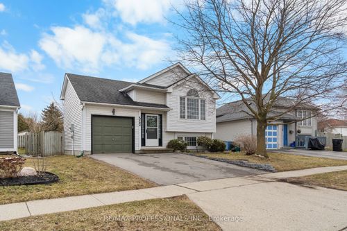 522 Trico Dr, Cambridge, ON, N3H5M5 | Card Image