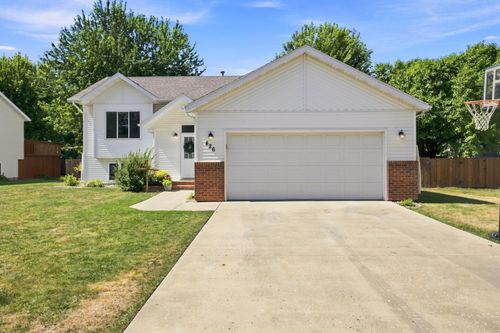 426 17th St E, West Fargo, ND, 58078-2196 | Card Image