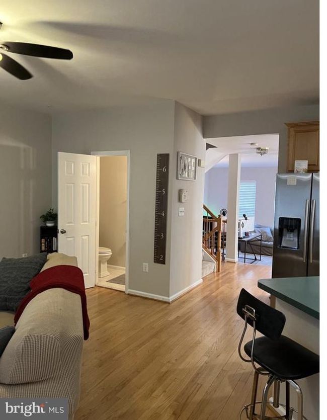 13222 Goose Pond Ln, Townhouse with 3 bedrooms, 4 bathrooms and null parking in FAIRFAX VA | Image 10