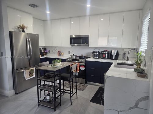 1-2979 Nw 88th St, Miami, FL, 33147-3775 | Card Image