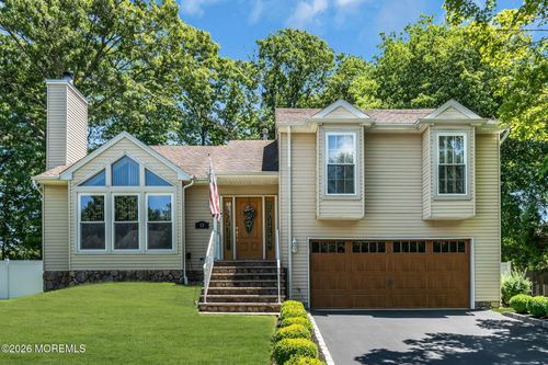 11 Metedeconk Rd, Howell, NJ, 07731-2929 | Card Image