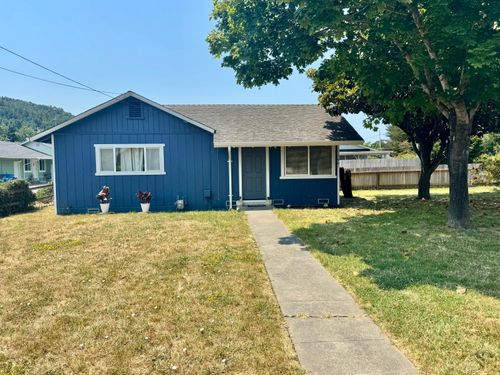 140 River St, Rio Dell, CA, 95562-1036 | Card Image