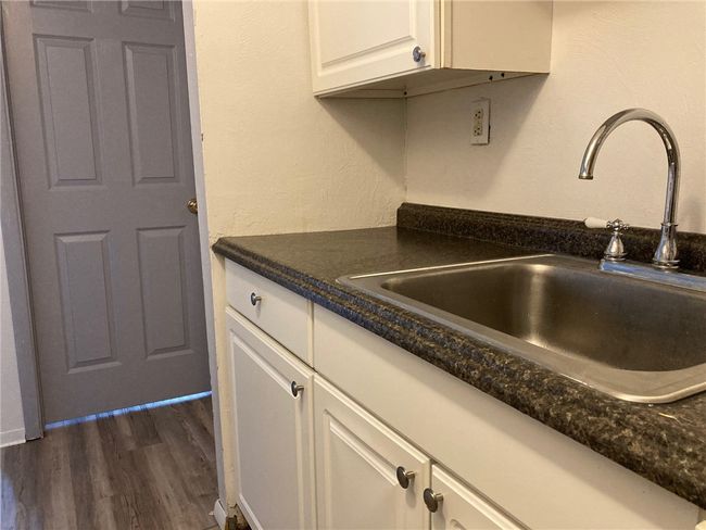 206 - 200 Kellywood Mnr, Condo with 1 bedrooms, 1 bathrooms and null parking in New Kensington PA | Image 8