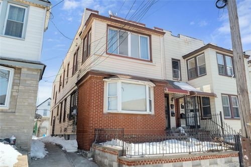 93-45 202nd St, Hollis, NY, 11423-3016 | Card Image