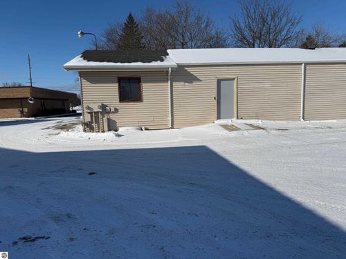 4049 "B" Northwind Dr, Mt Pleasant, MI, 48858-5612 | Card Image