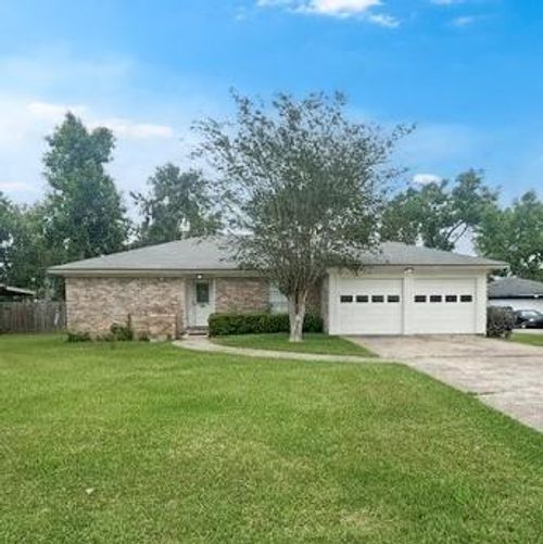 212 Dogwood St, Lake Jackson, TX, 77566-4510 | Card Image