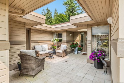 868 Lakes Blvd, Parksville, BC, V9P2P8 | Card Image
