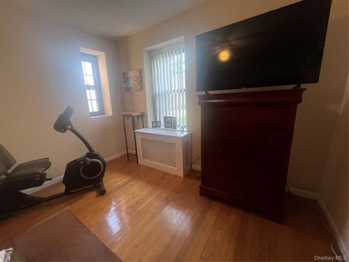 1g-entry-3-1273 North Avenue, New Rochelle, NY, 10804 | Card Image