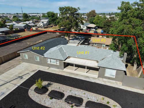 917 9th St, Turlock, CA, 95380-5924 | Card Image