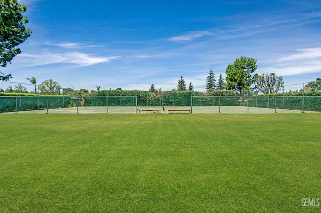 UNIT-9 - 2000 Ashe Rd, Condo with 3 bedrooms, 1 bathrooms and null parking in Bakersfield CA | Image 38