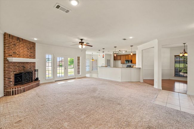 104 Spring Creek Dr, House other with 3 bedrooms, 3 bathrooms and null parking in Waxahachie TX | Image 10