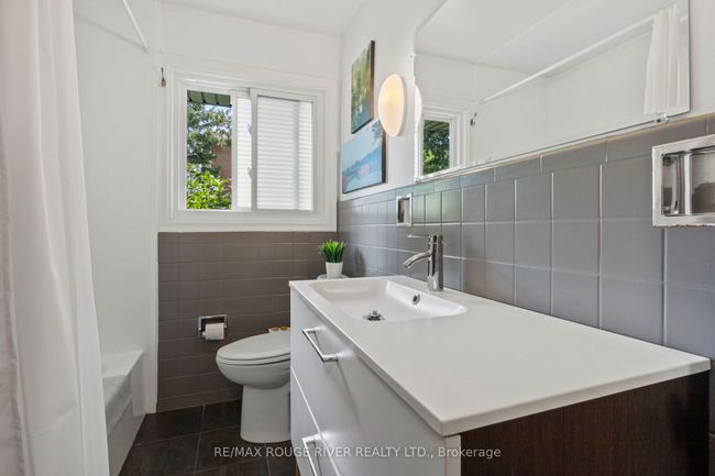 22 Duffin St, House other with 3 bedrooms, 2 bathrooms and 4 parking in Ajax ON | Image 29
