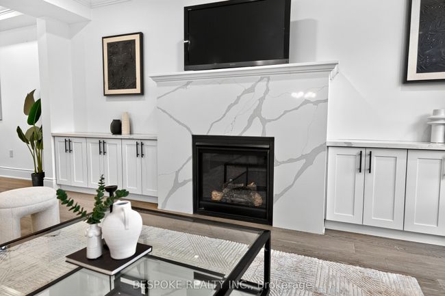 33 Maple St, House other with 4 bedrooms, 5 bathrooms and 5 parking in Ajax ON | Image 11