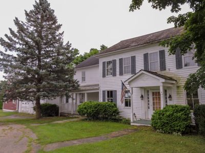 83 Park Avenue, House other with 4 bedrooms, 2 bathrooms and null parking in Bridport VT | Image 1