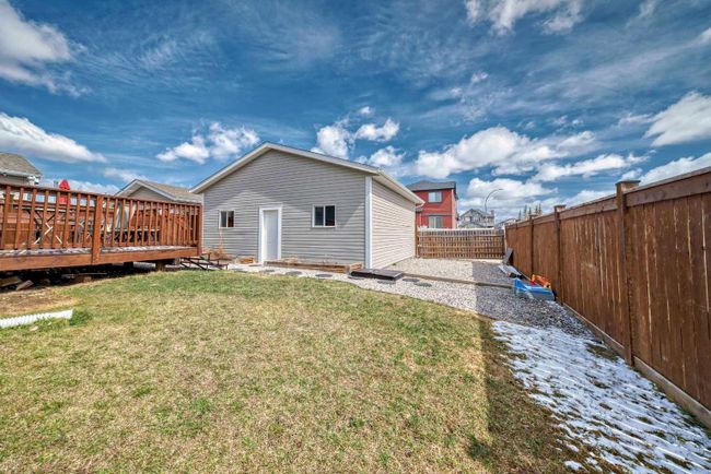 2442 Kingsland Road Se, Home with 4 bedrooms, 3 bathrooms and 2 parking in Airdrie AB | Image 39