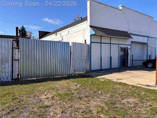 10717 Fenkell St, Detroit, MI, 48238-1607 | Card Image