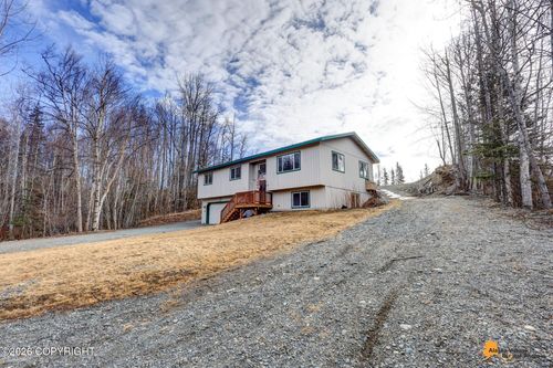7500 E Eden Cir, Wasilla, AK, 99654-4557 | Card Image